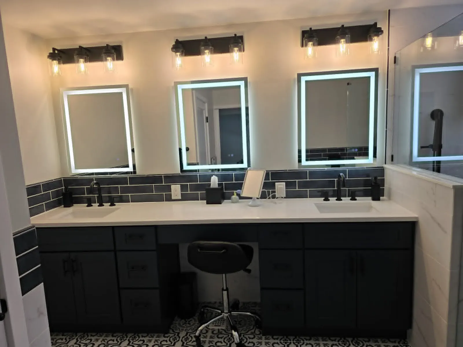 Finished: the makeup seat between the vanities